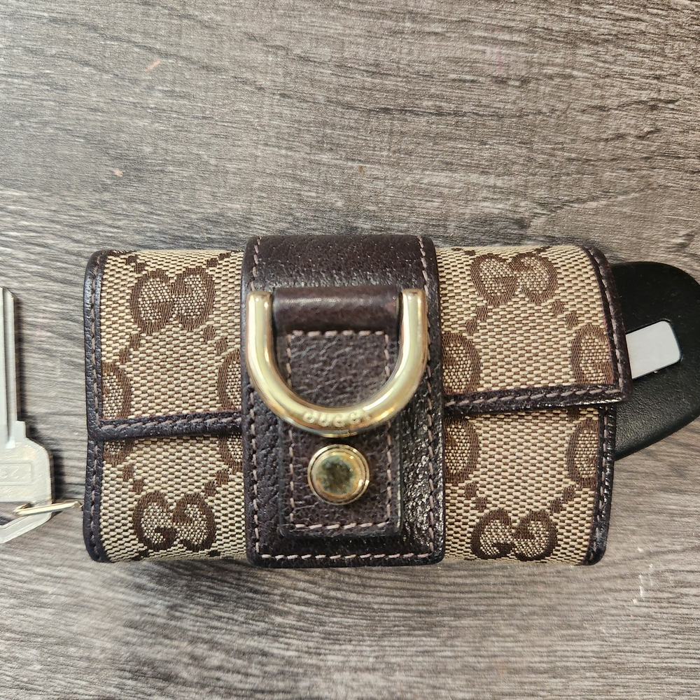 Gucci P. Chiavi Monogram Beige and Brown Leather Key Holder